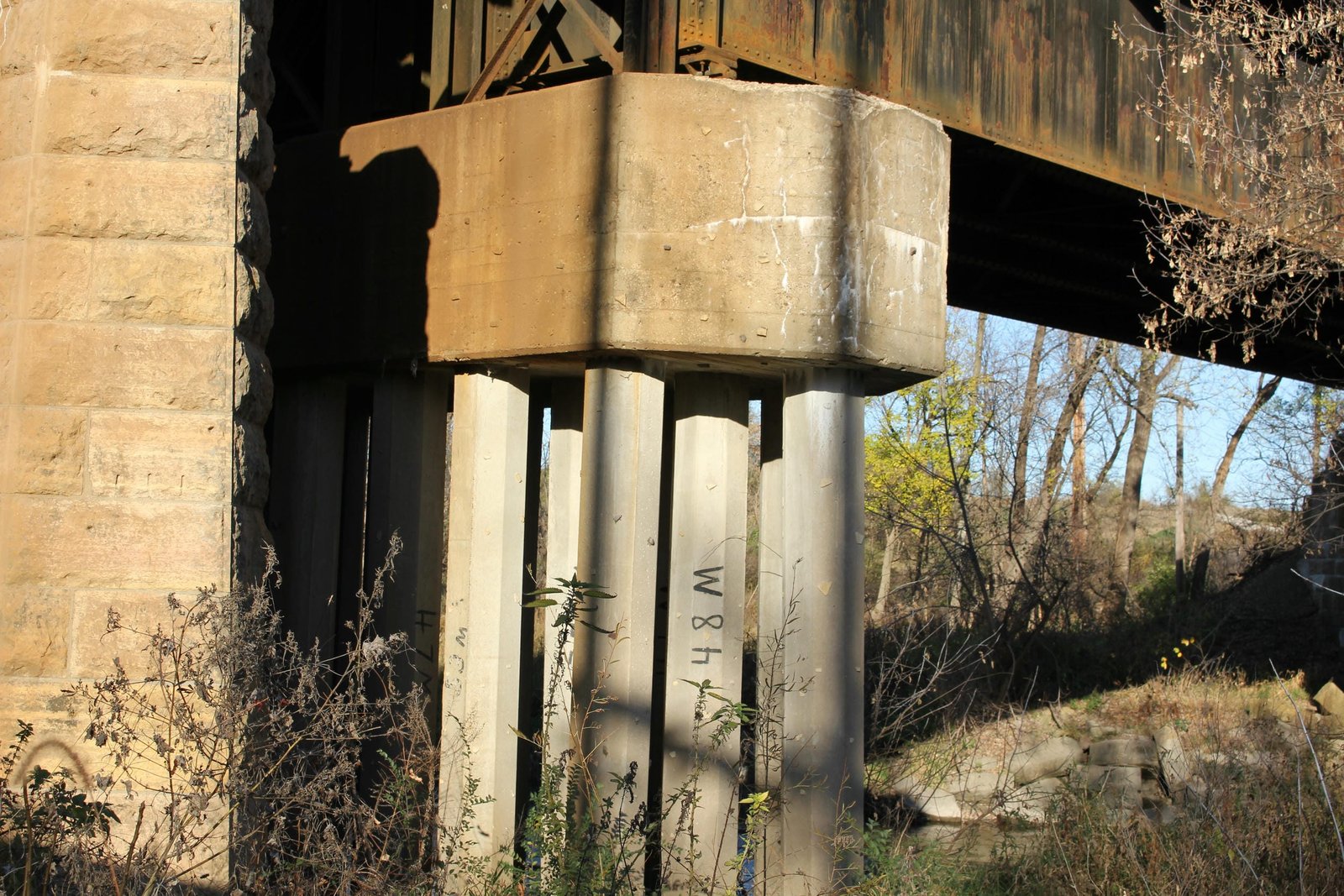 Center pier